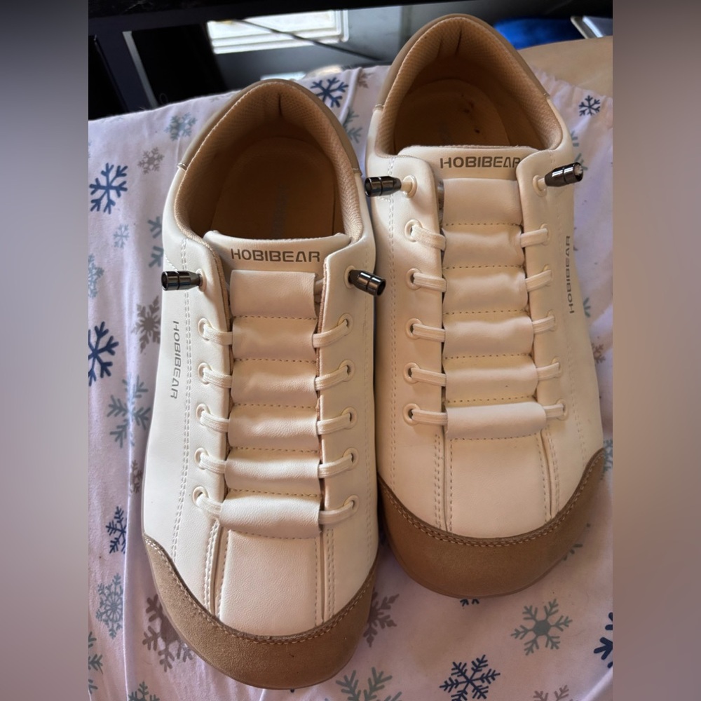 Hobibear Cream & Tan Casual Sneakers